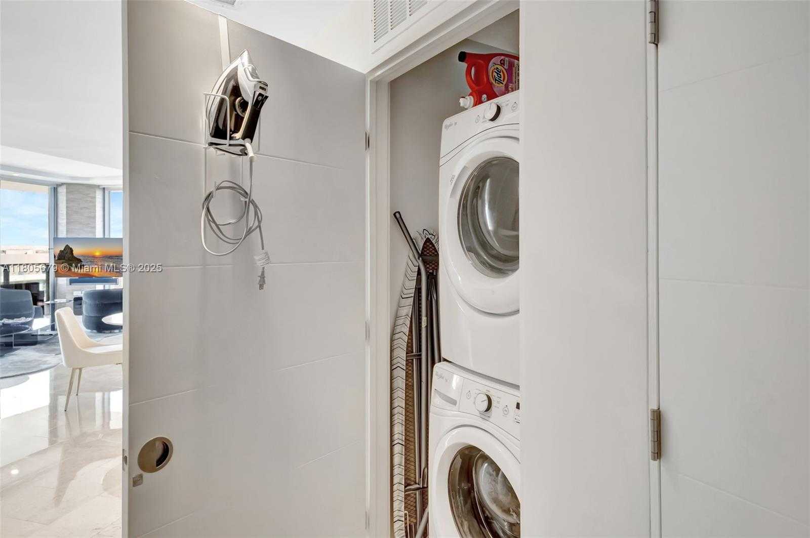 Small Image of 88 SOUTH WEST 7TH ST #3212, Miami Number 18