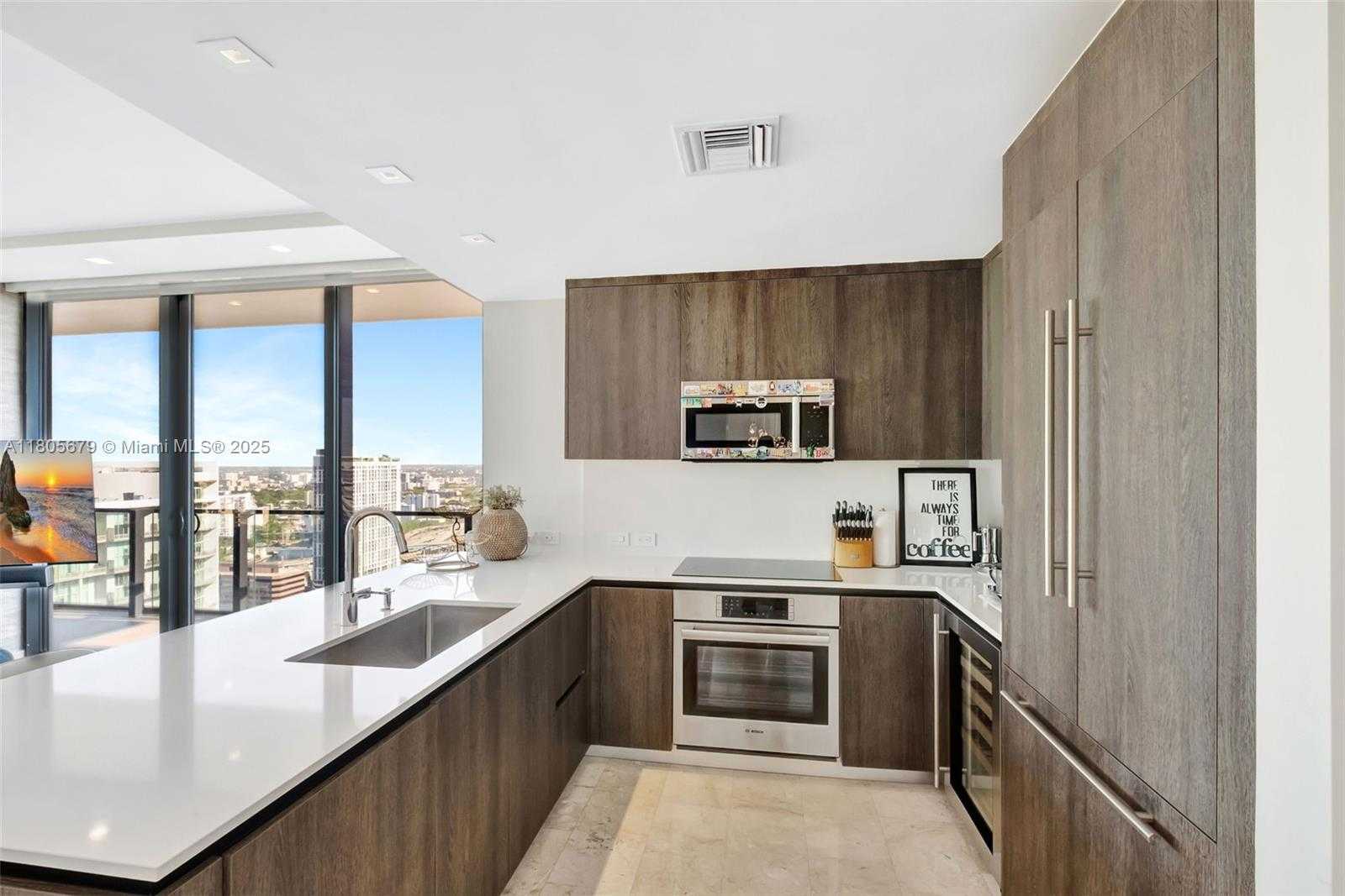 Small Image of 88 SOUTH WEST 7TH ST #3212, Miami Number 2