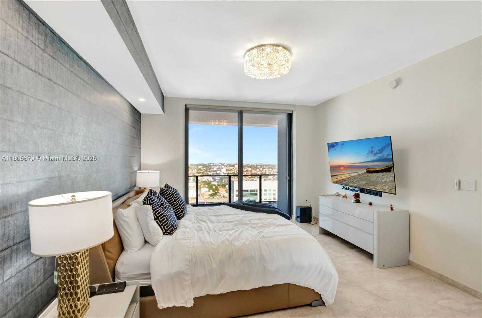 Small Image of 88 SOUTH WEST 7TH ST #3212, Miami Number 8