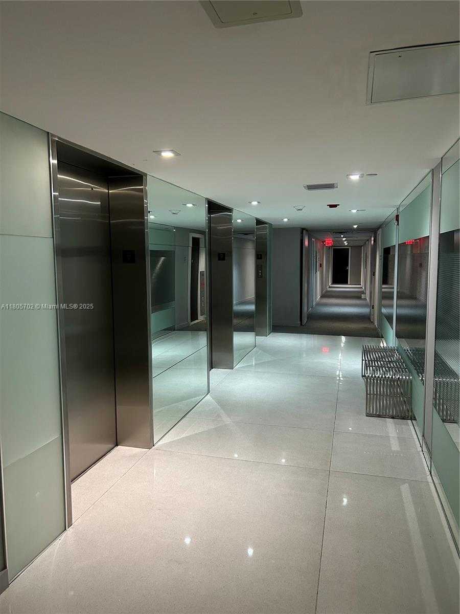Small Image of 20335 WEST COUNTRY CLUB DR #903, Aventura Number 4