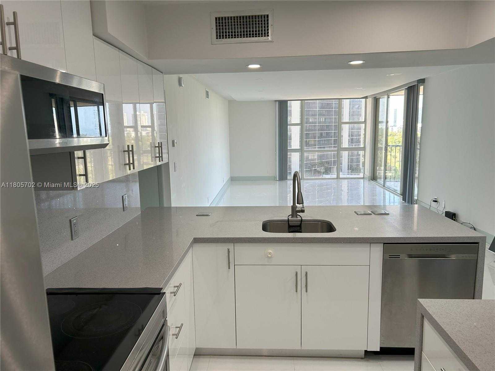 Small Image of 20335 WEST COUNTRY CLUB DR #903, Aventura Number 7