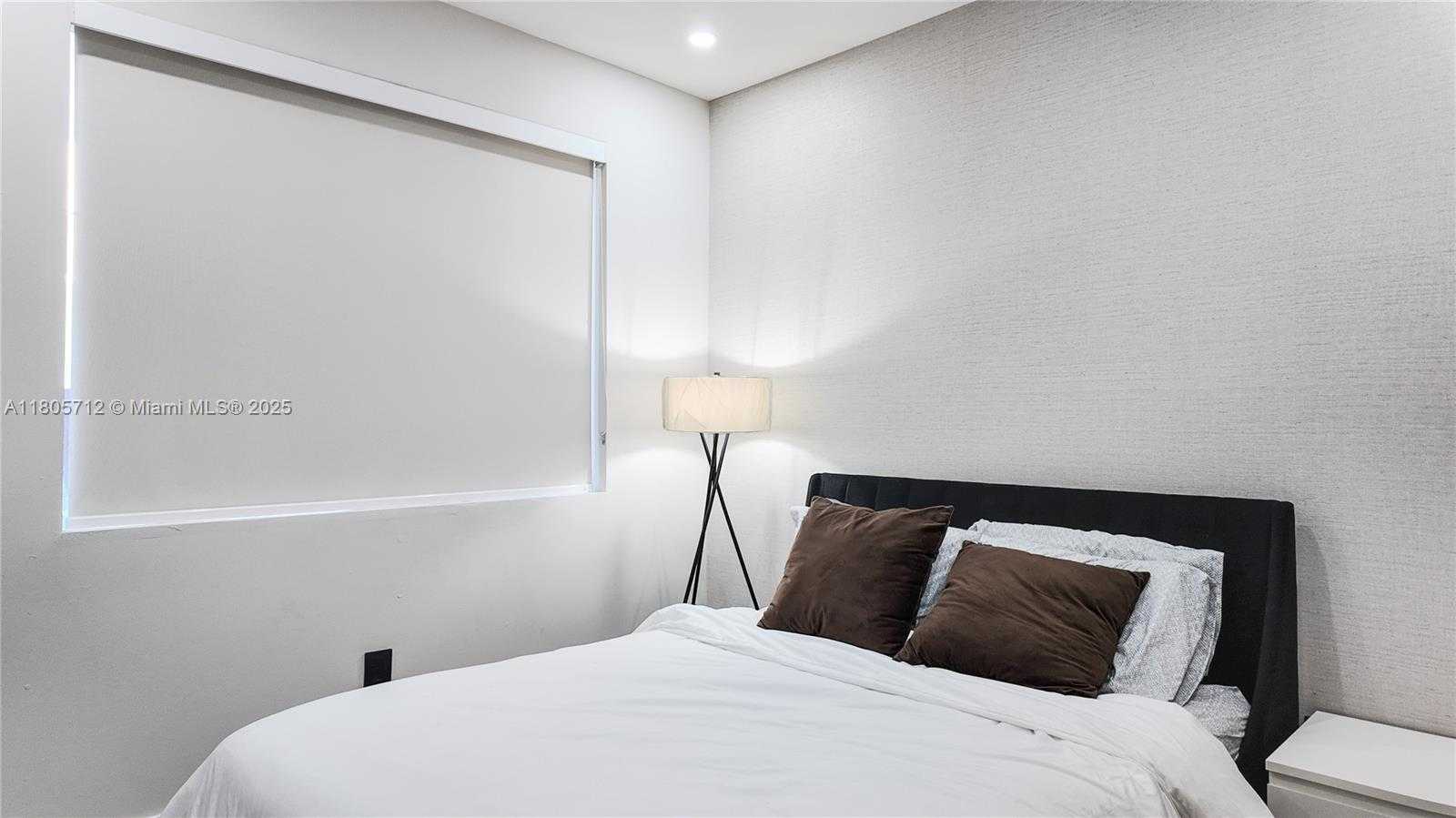 Small Image of 7221 NORTH WEST 103RD PATH, Doral Number 30