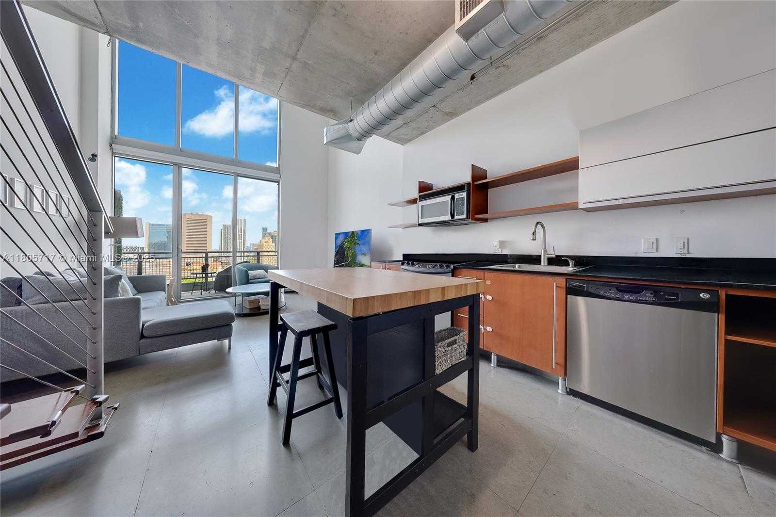 Small Image of 690 SOUTH WEST 1ST CT #2109, Miami Number 5