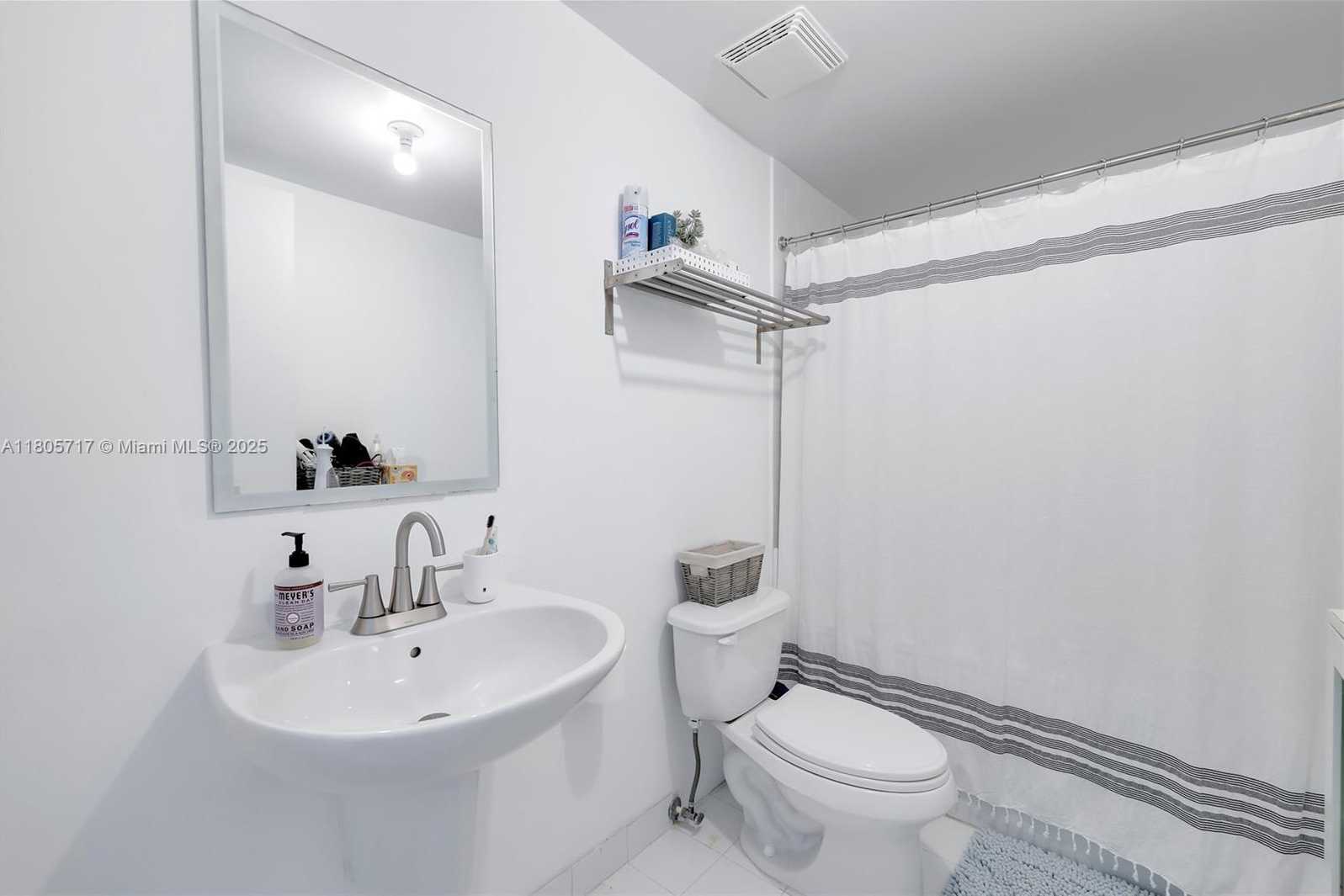 Small Image of 690 SOUTH WEST 1ST CT #2109, Miami Number 7