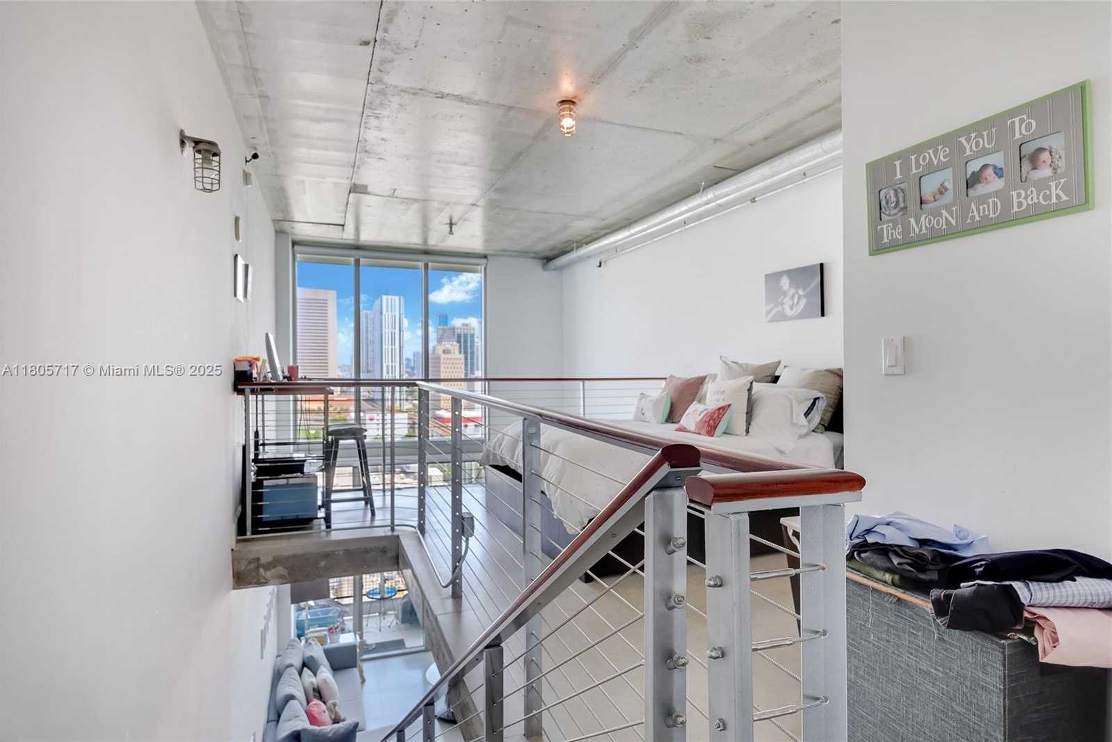Small Image of 690 SOUTH WEST 1ST CT #2109, Miami Number 8