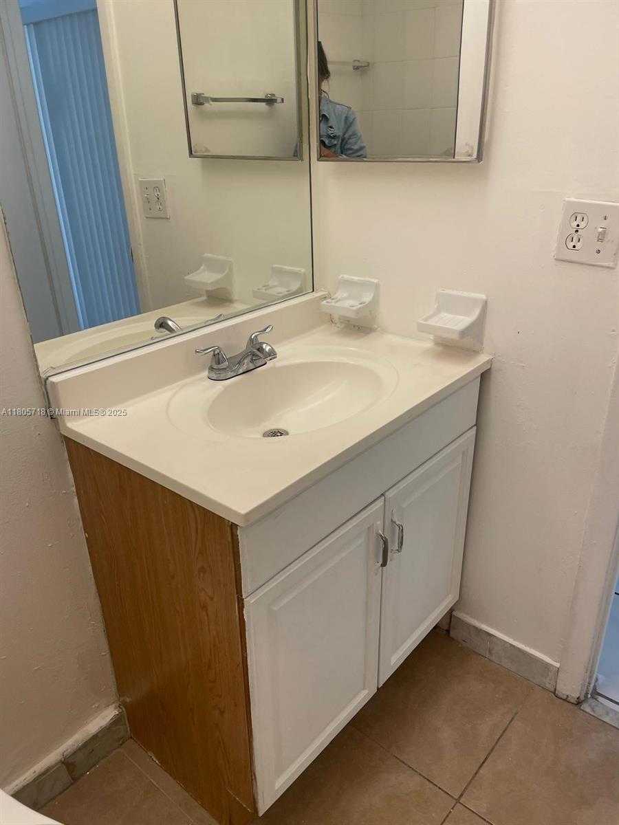 Small Image of 810 SOUTH WEST 73RD AVE #9, North Lauderdale Number 6