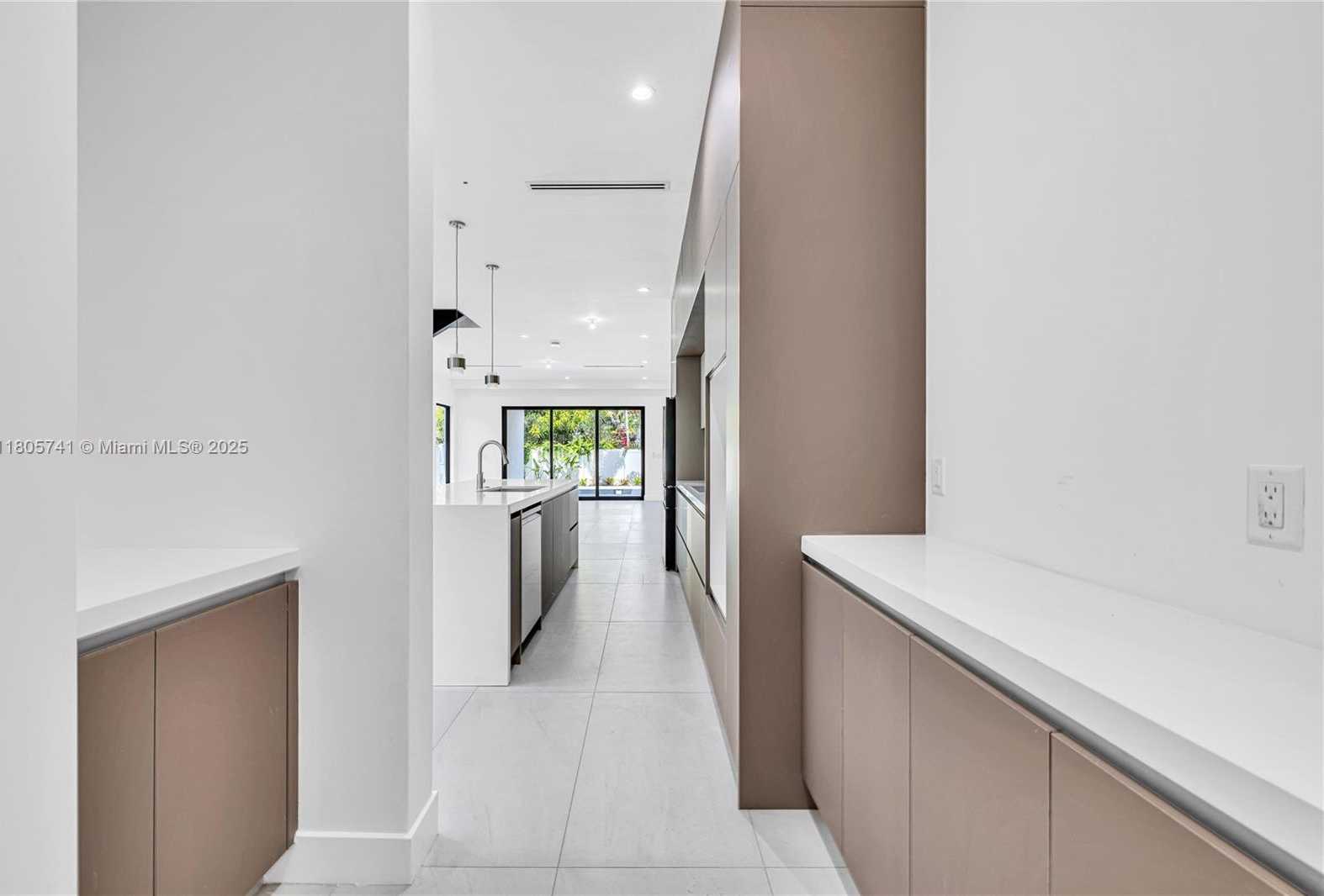 Small Image of 1233 NORTH EAST 12TH AVE #B, Fort Lauderdale Number 12