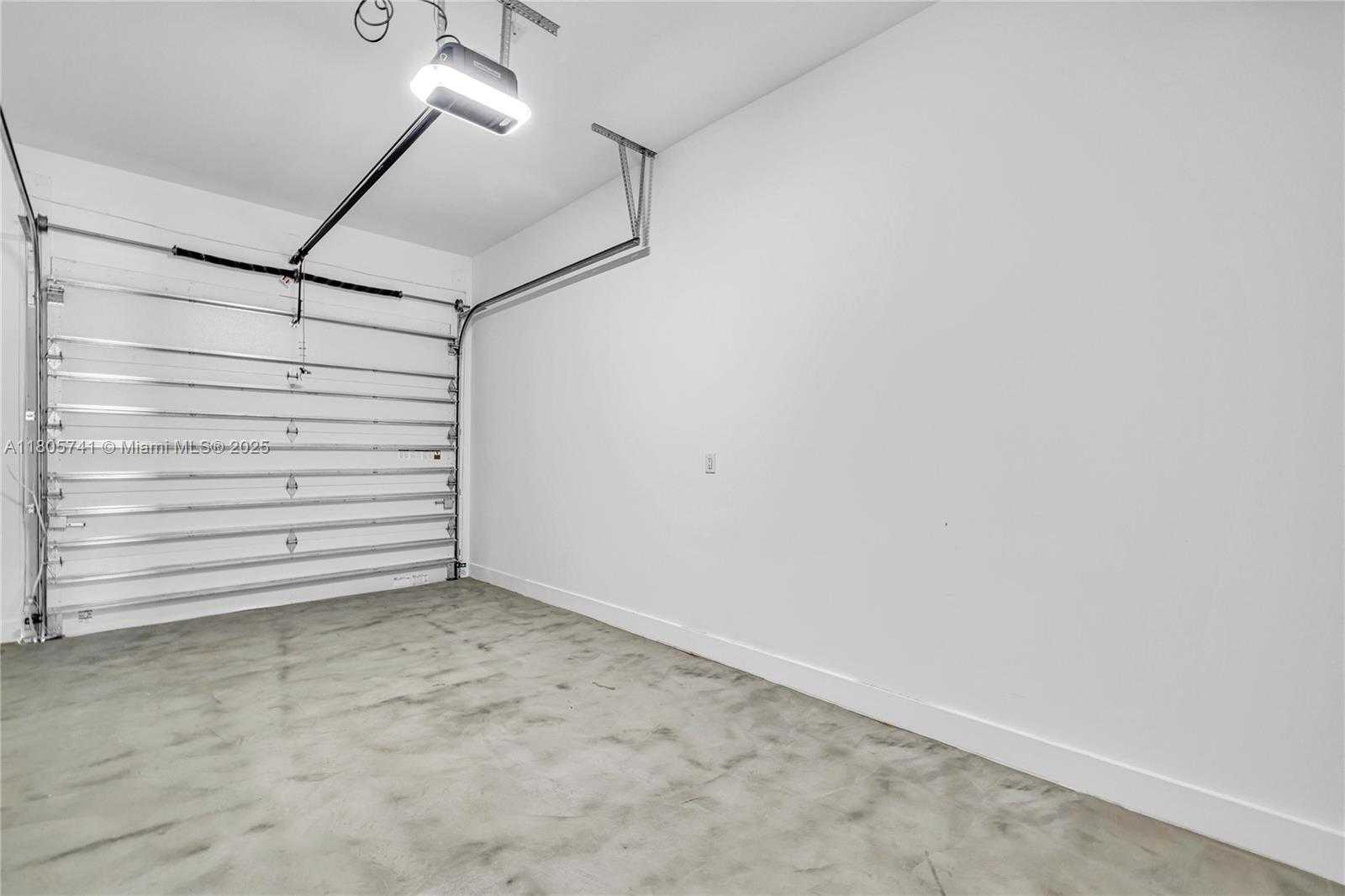 Small Image of 1233 NORTH EAST 12TH AVE #B, Fort Lauderdale Number 14