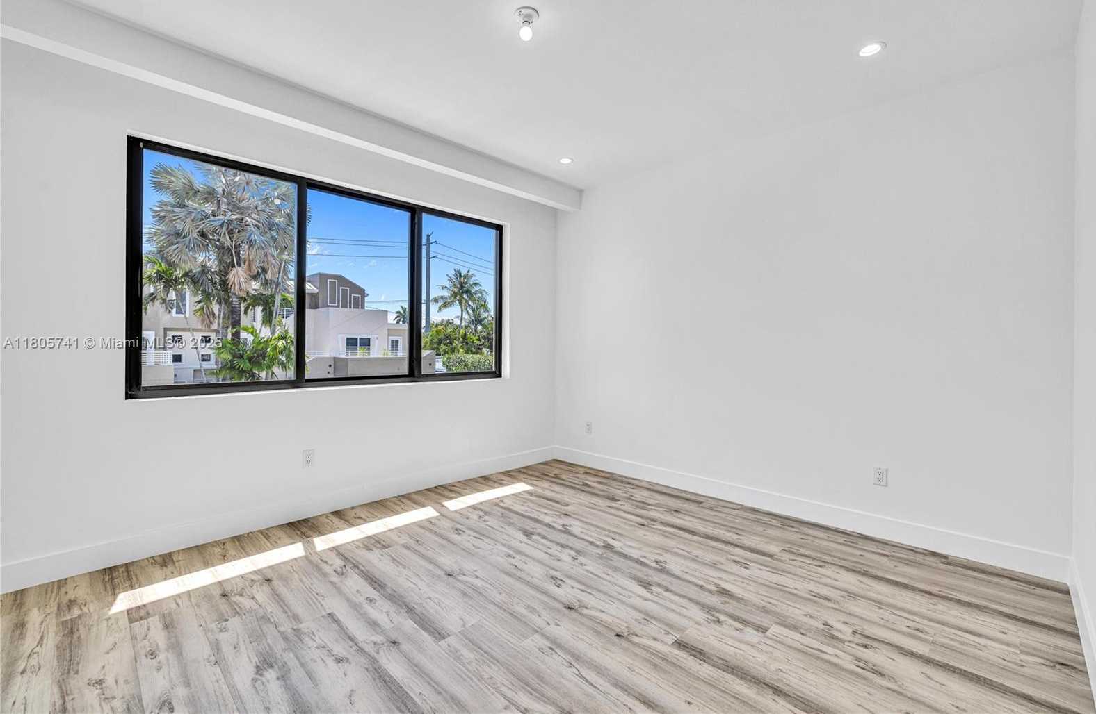 Small Image of 1233 NORTH EAST 12TH AVE #B, Fort Lauderdale Number 43
