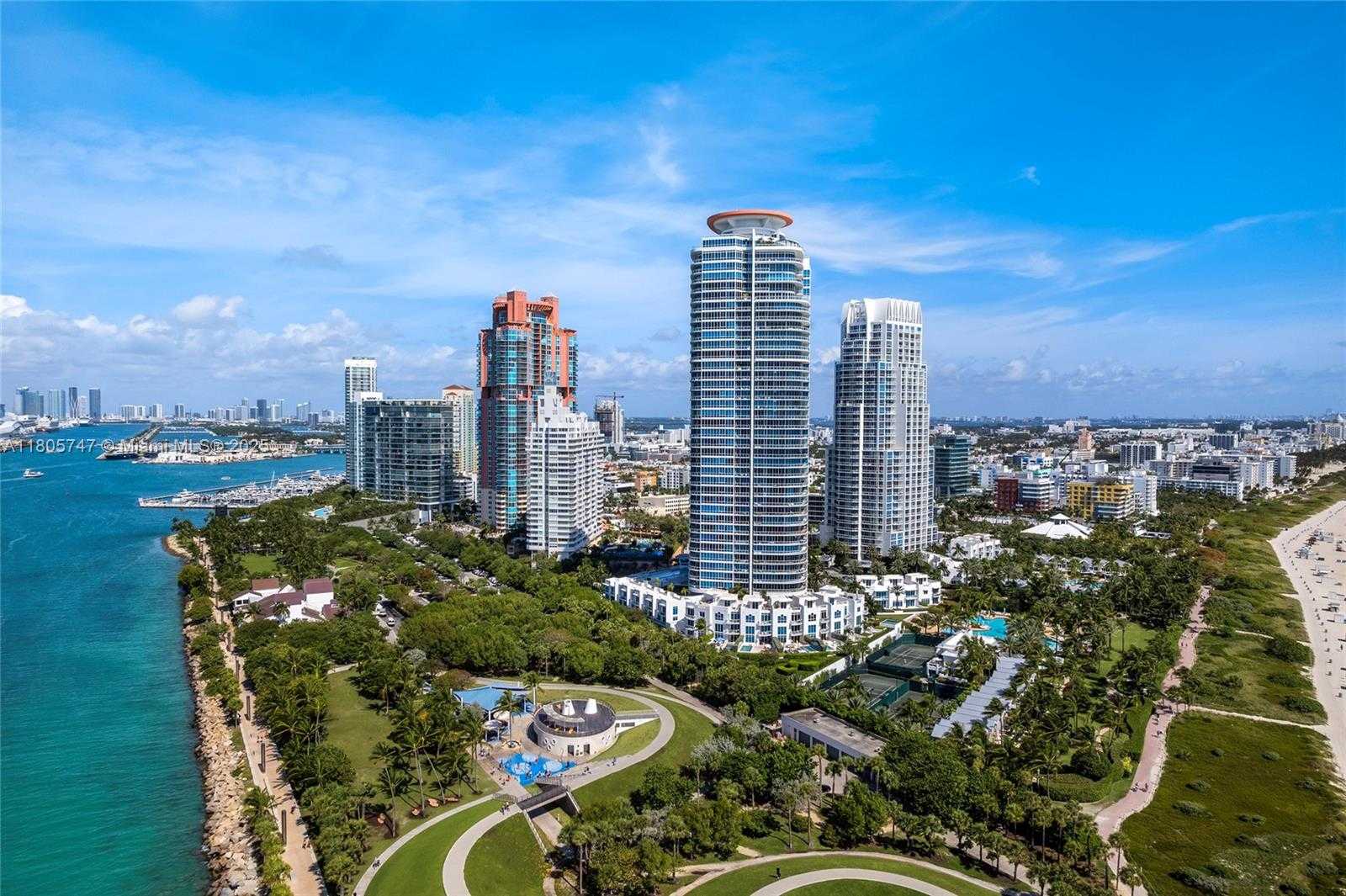 Small Image of 100 SOUTH POINTE DR #TH-13, Miami Beach Number 15