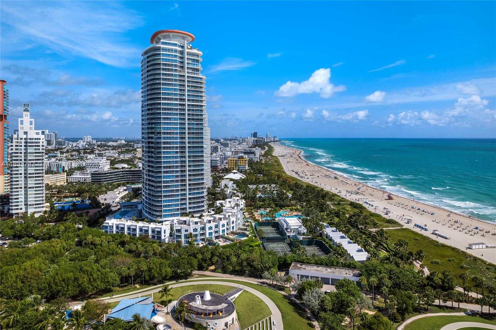 Small Image of 100 SOUTH POINTE DR #TH-13, Miami Beach Number 68