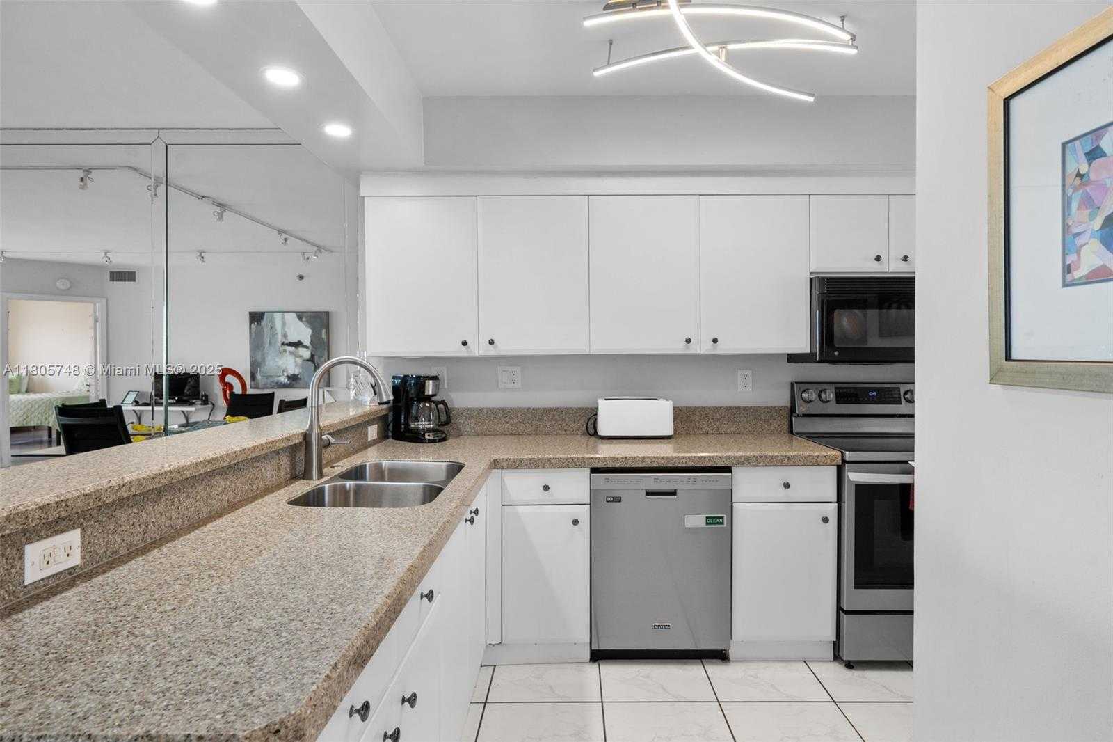Small Image of 18260 NORTH BAY RD #316, Sunny Isles Beach Number 12