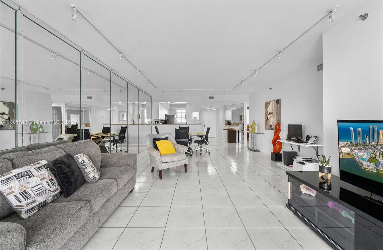 Small Image of 18260 NORTH BAY RD #316, Sunny Isles Beach Number 14