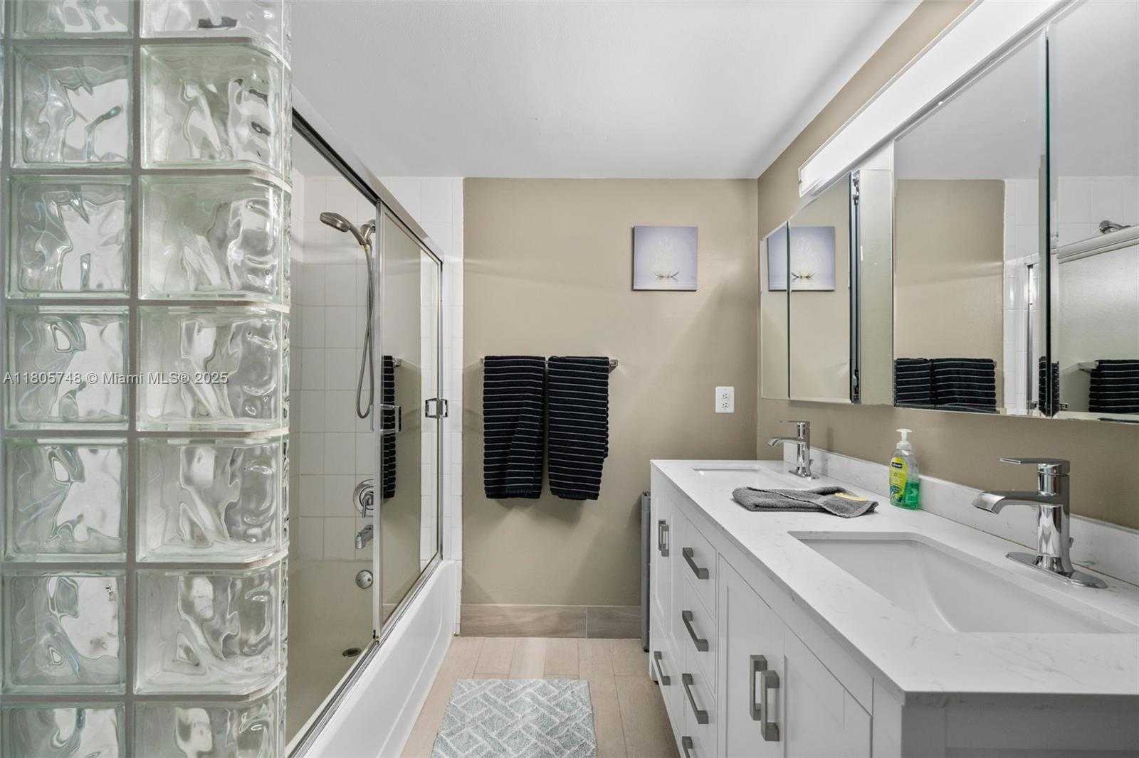 Small Image of 18260 NORTH BAY RD #316, Sunny Isles Beach Number 17