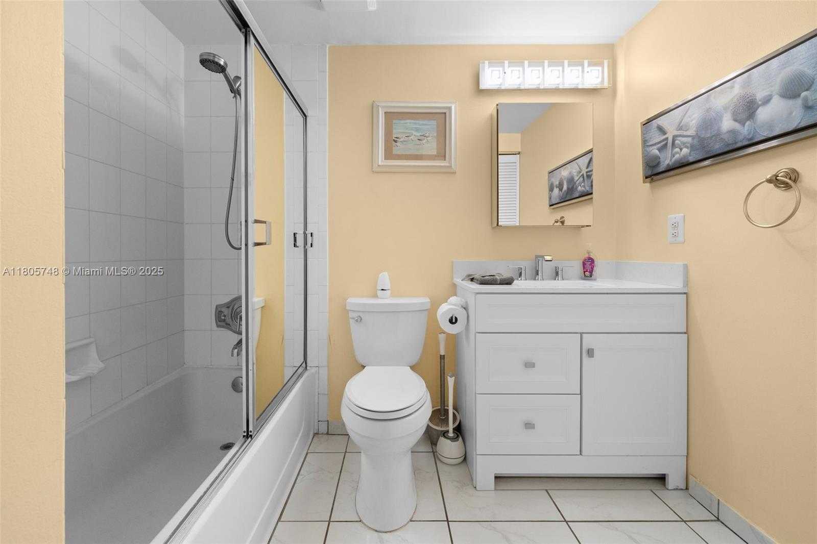 Small Image of 18260 NORTH BAY RD #316, Sunny Isles Beach Number 23