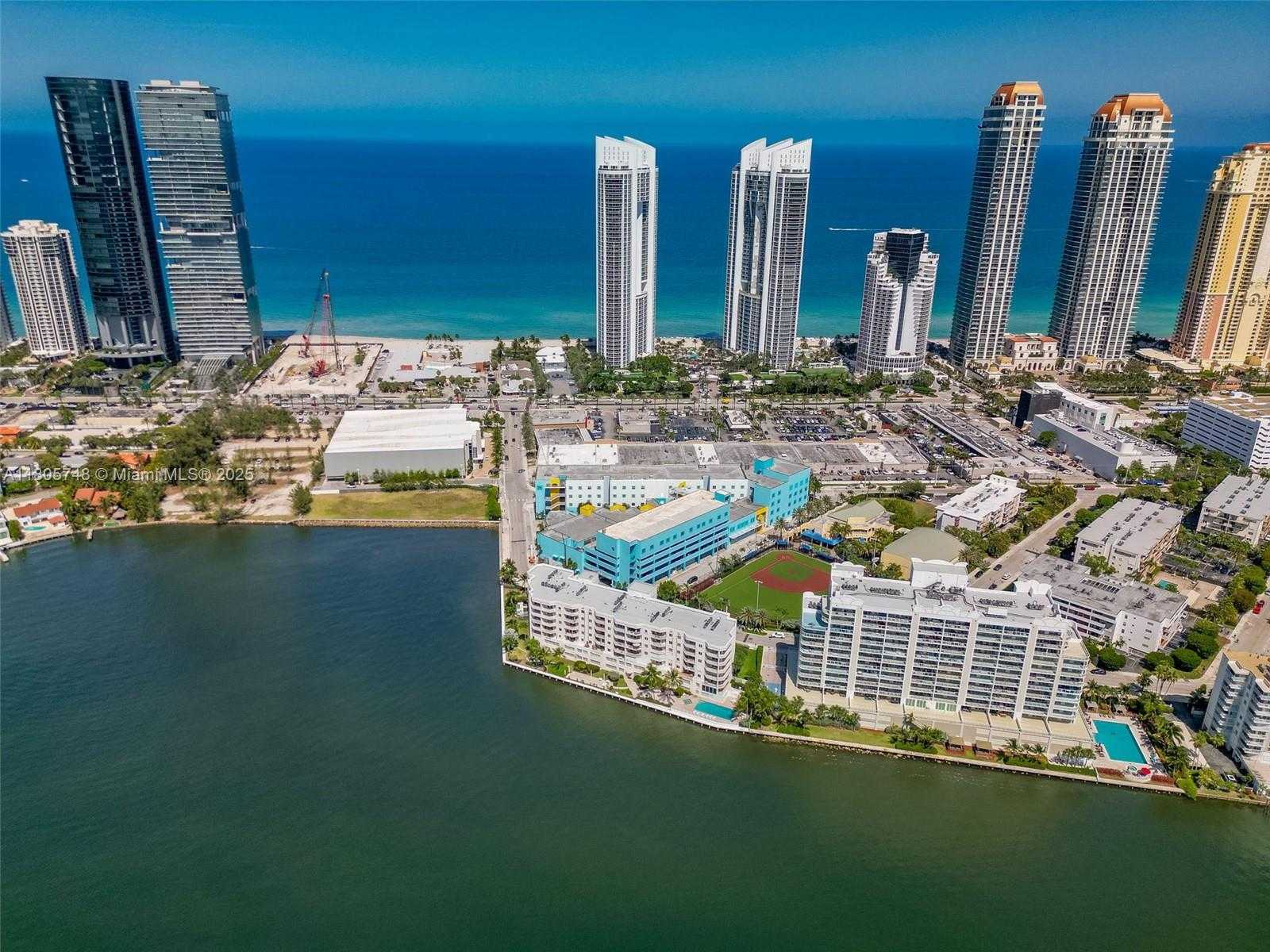 Small Image of 18260 NORTH BAY RD #316, Sunny Isles Beach Number 27