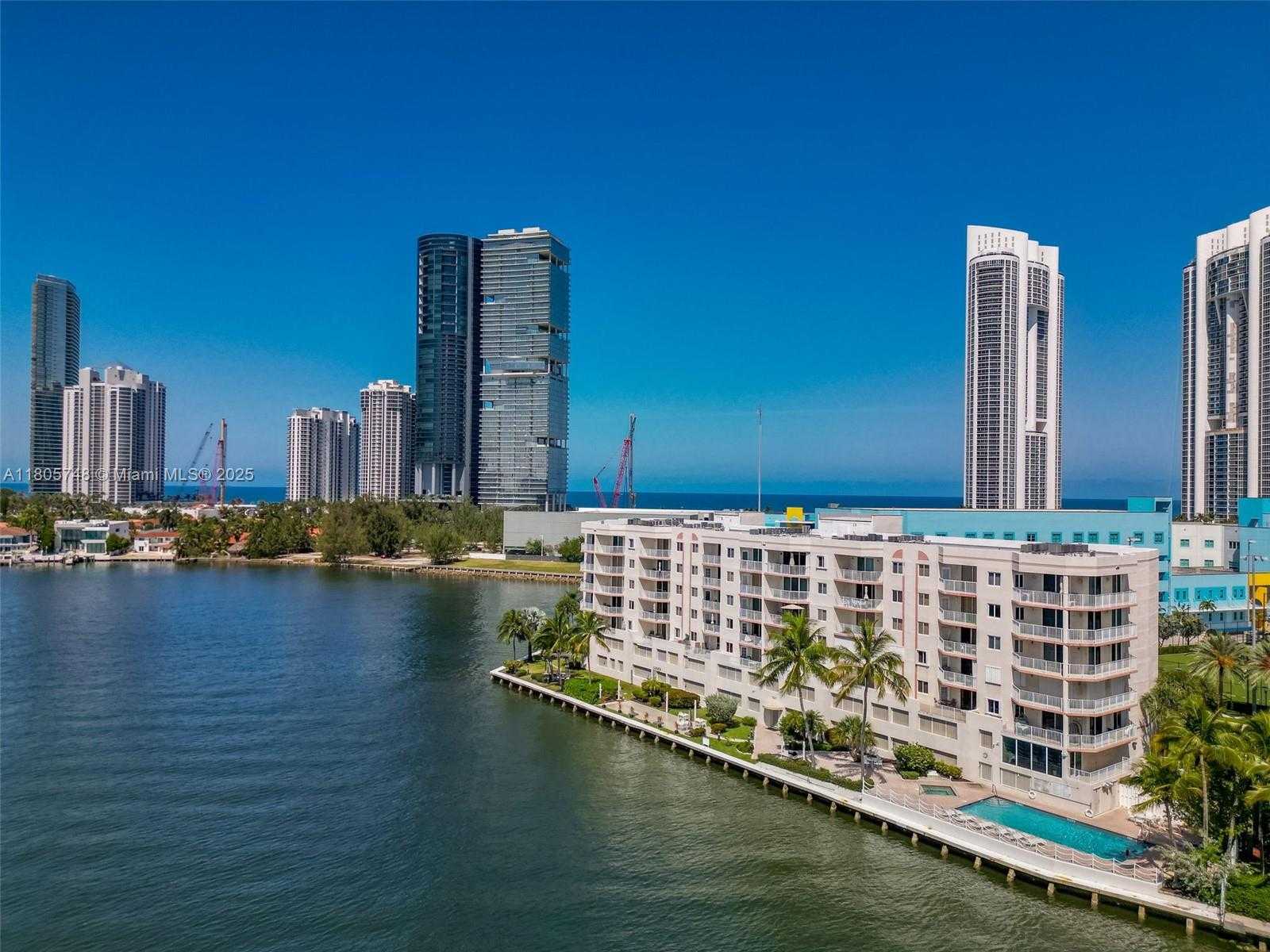 Small Image of 18260 NORTH BAY RD #316, Sunny Isles Beach Number 31