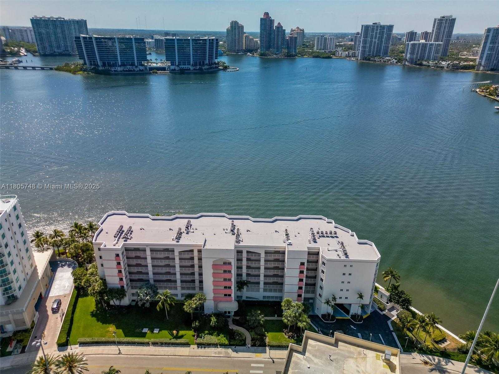 Small Image of 18260 NORTH BAY RD #316, Sunny Isles Beach Number 32