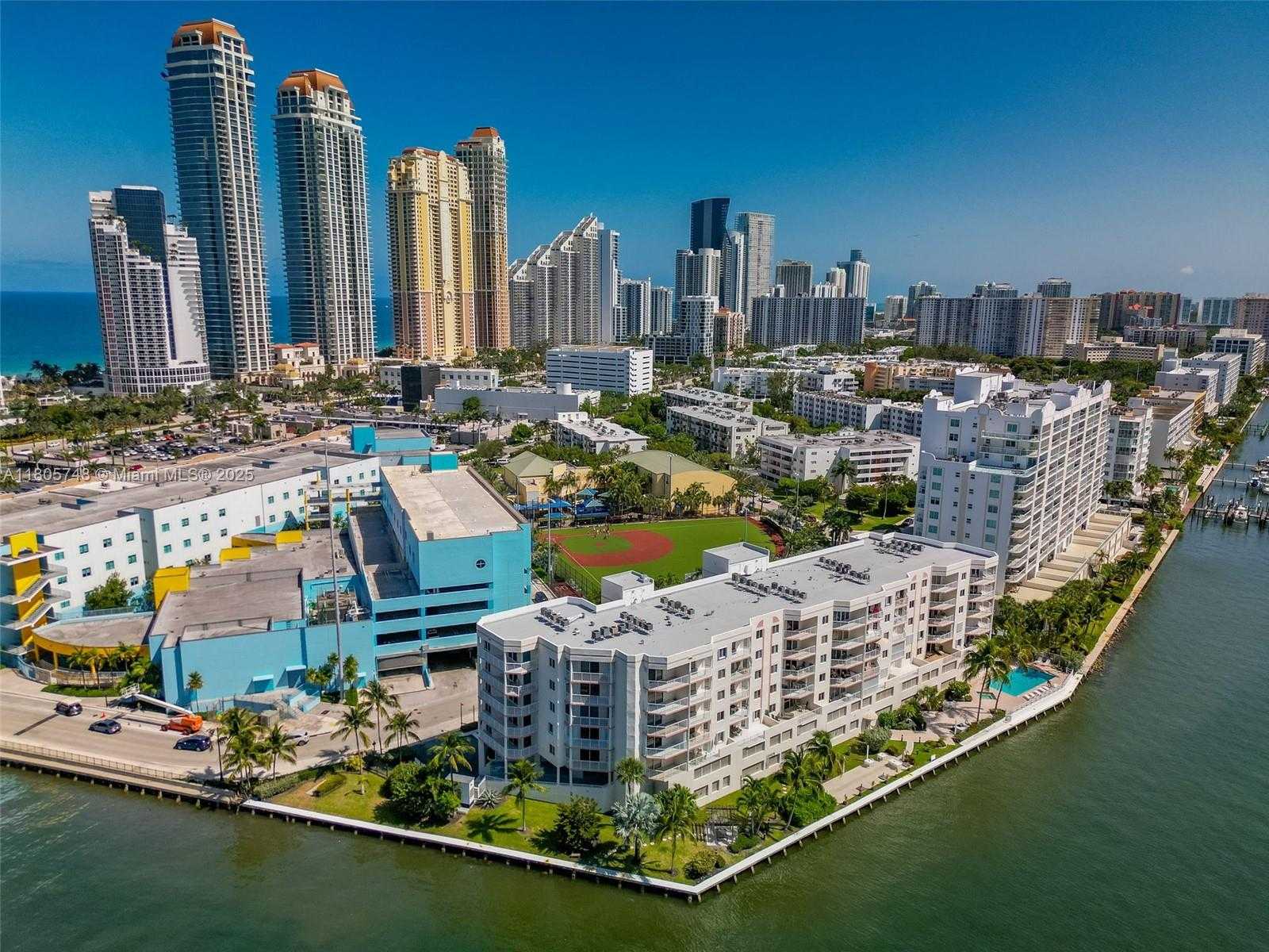 Small Image of 18260 NORTH BAY RD #316, Sunny Isles Beach Number 36