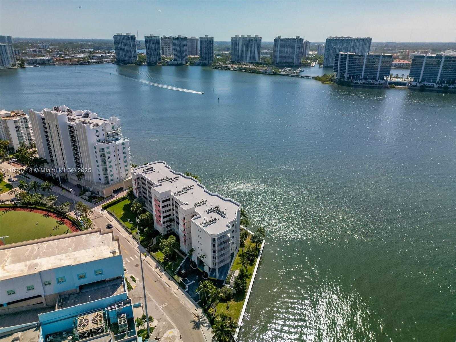 Small Image of 18260 NORTH BAY RD #316, Sunny Isles Beach Number 38