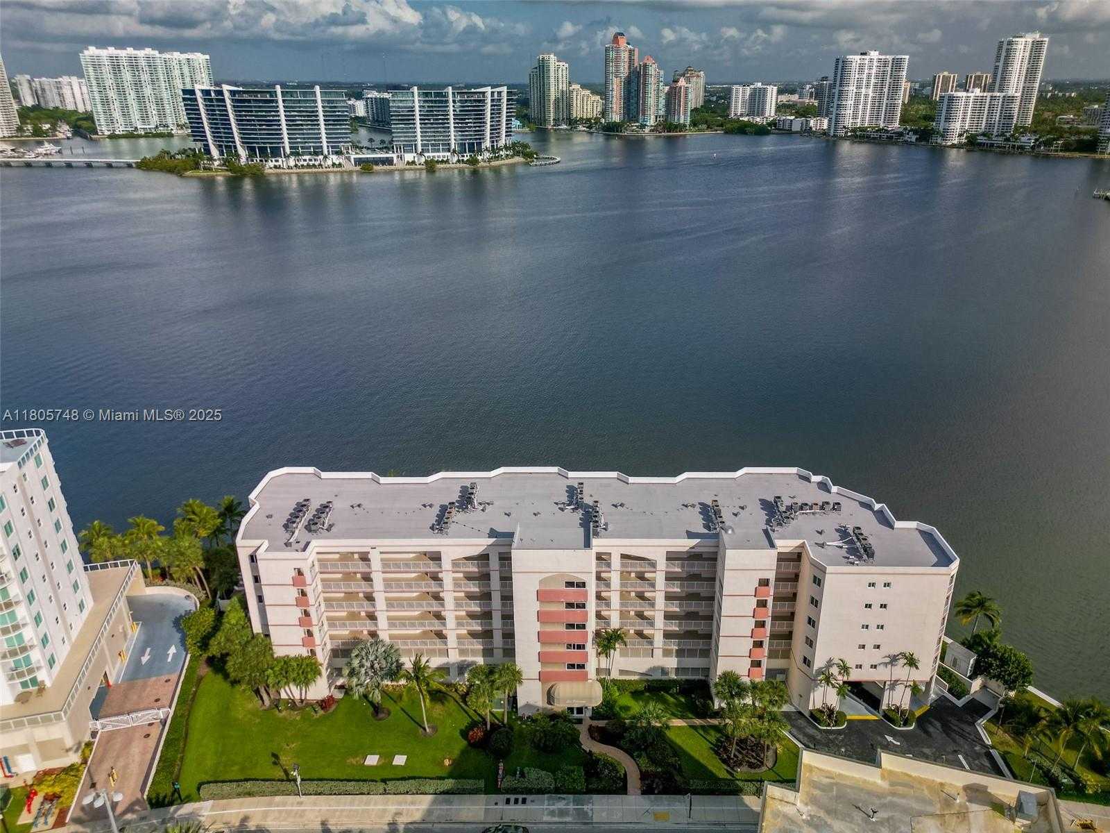 Small Image of 18260 NORTH BAY RD #316, Sunny Isles Beach Number 48