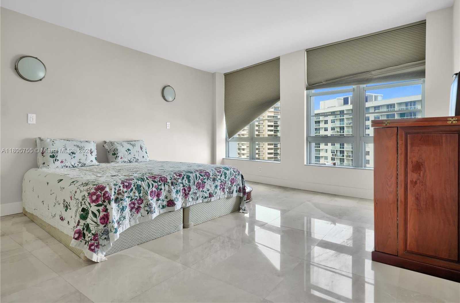Small Image of 5660 COLLINS AVE #15B, Miami Beach Number 7