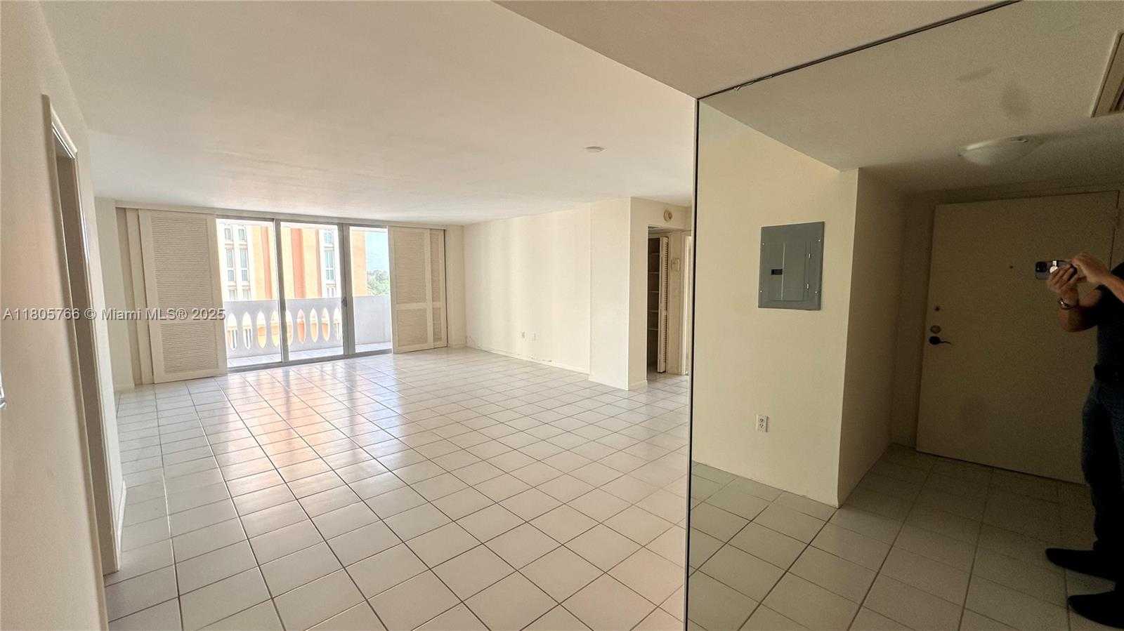 Small Image of 625 BILTMORE WAY #707, Coral Gables Number 10