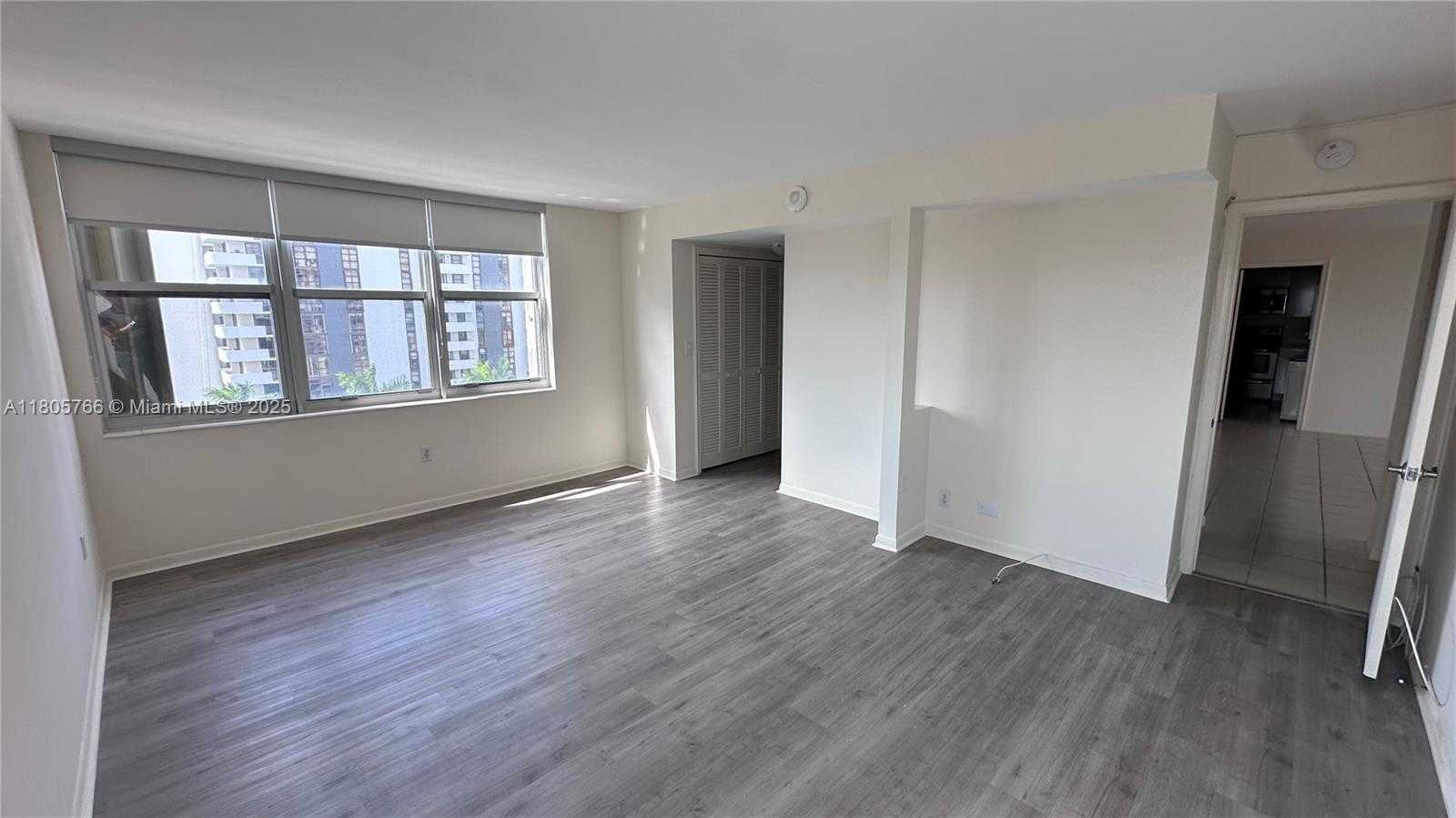 Small Image of 625 BILTMORE WAY #707, Coral Gables Number 23