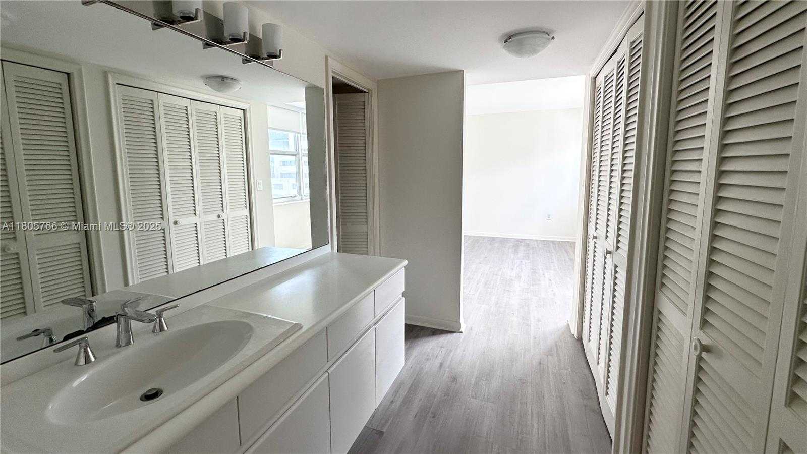 Small Image of 625 BILTMORE WAY #707, Coral Gables Number 28
