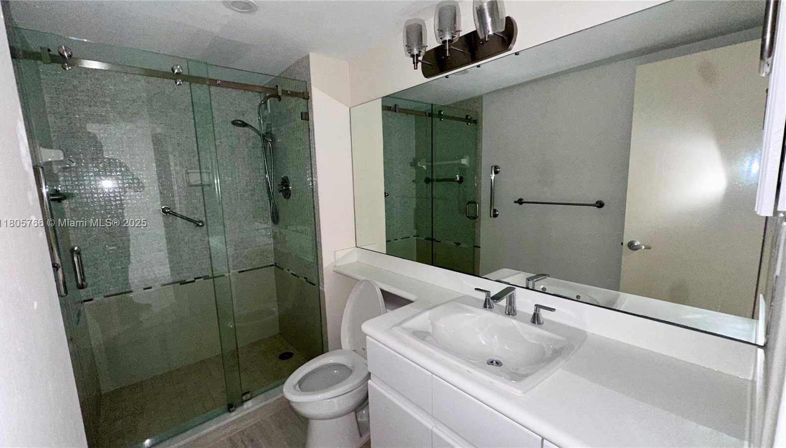 Small Image of 625 BILTMORE WAY #707, Coral Gables Number 31