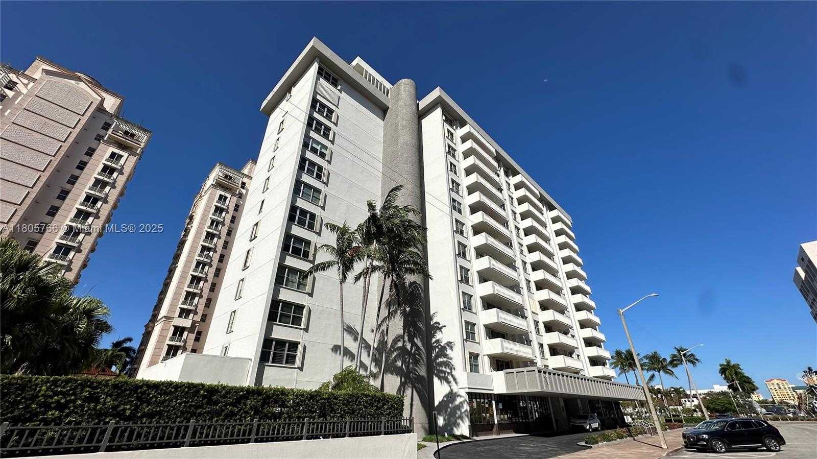 Small Image of 625 BILTMORE WAY #707, Coral Gables Number 40