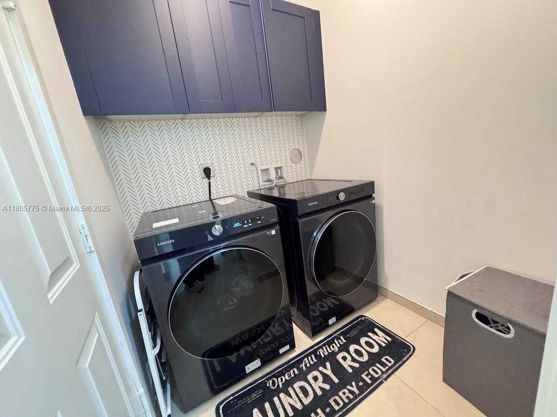 Small Image of 10409 NORTH WEST 61ST LN, Doral Number 10