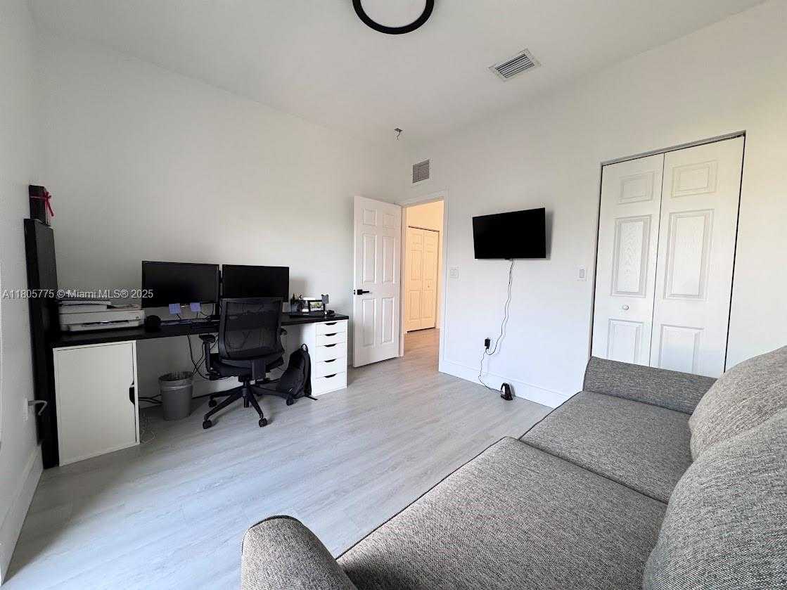 Small Image of 10409 NORTH WEST 61ST LN, Doral Number 26