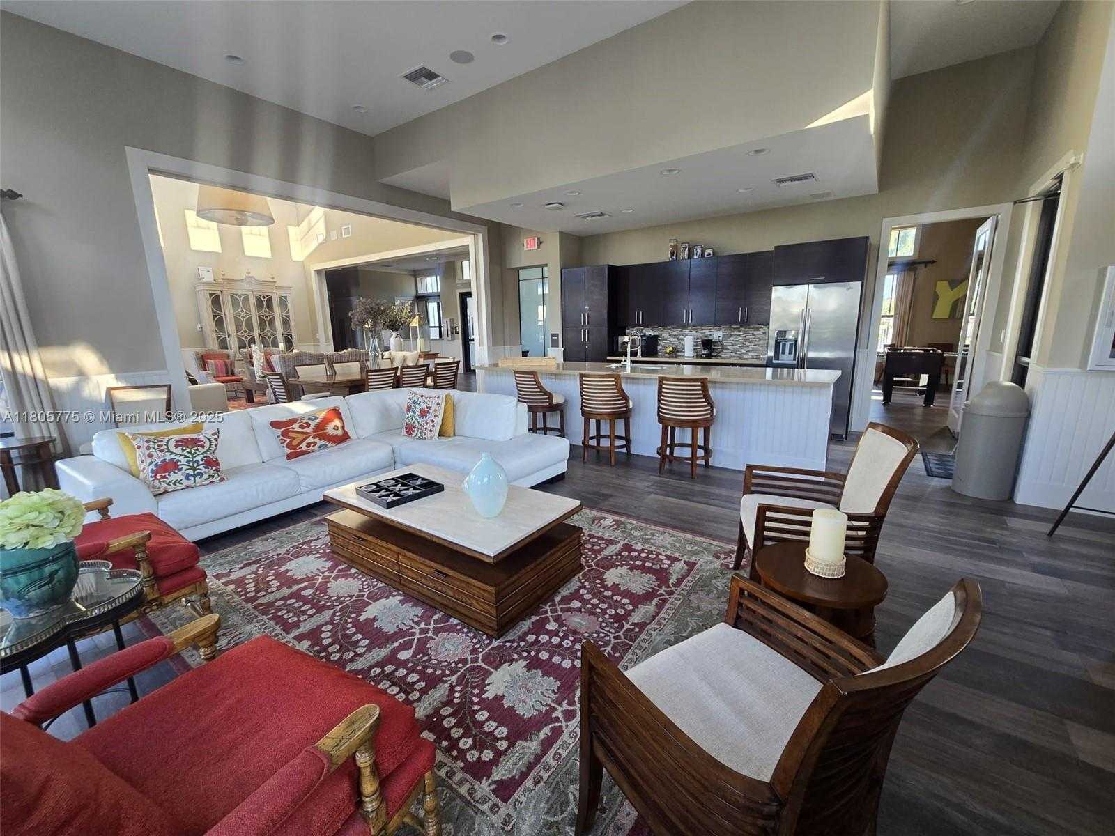 Small Image of 10409 NORTH WEST 61ST LN, Doral Number 32