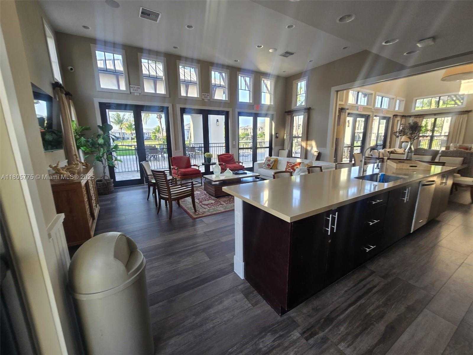 Small Image of 10409 NORTH WEST 61ST LN, Doral Number 34