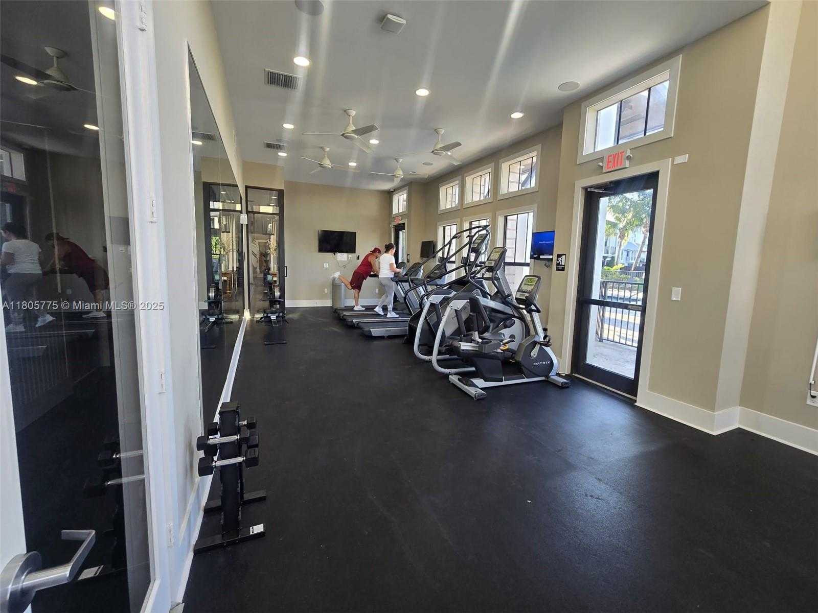 Small Image of 10409 NORTH WEST 61ST LN, Doral Number 35