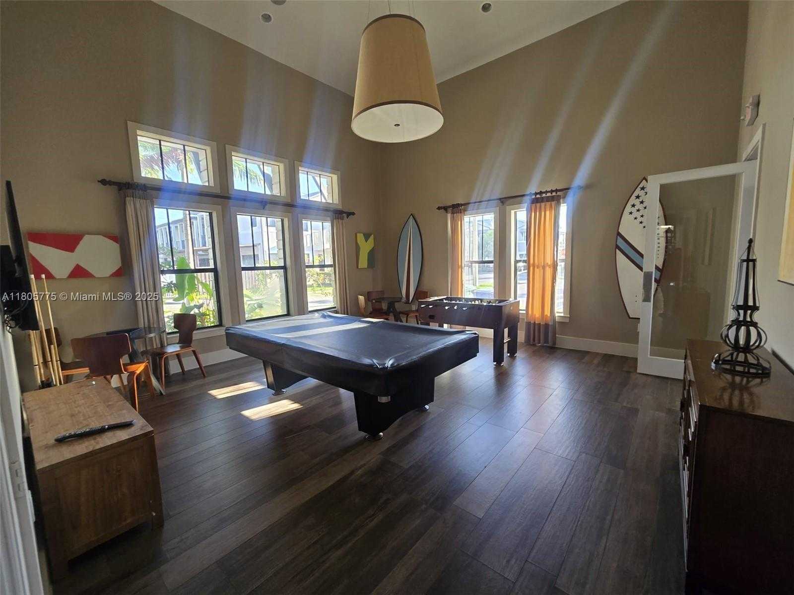 Small Image of 10409 NORTH WEST 61ST LN, Doral Number 38