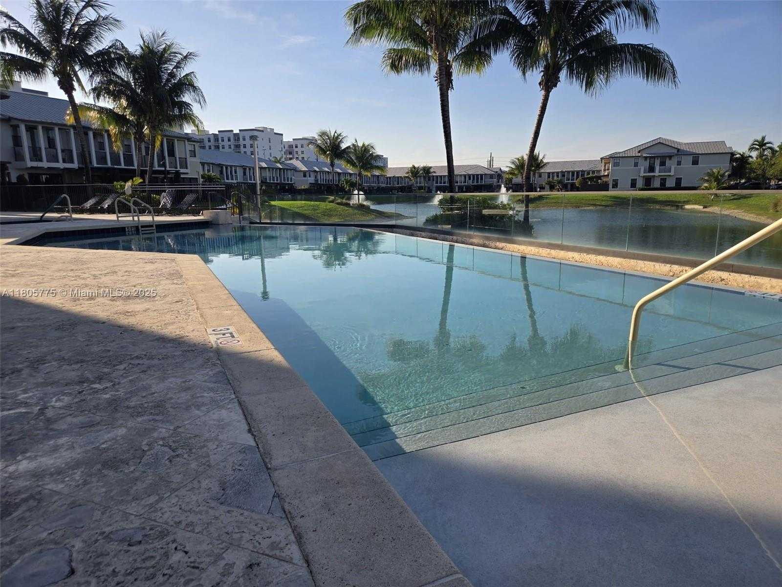 Small Image of 10409 NORTH WEST 61ST LN, Doral Number 39