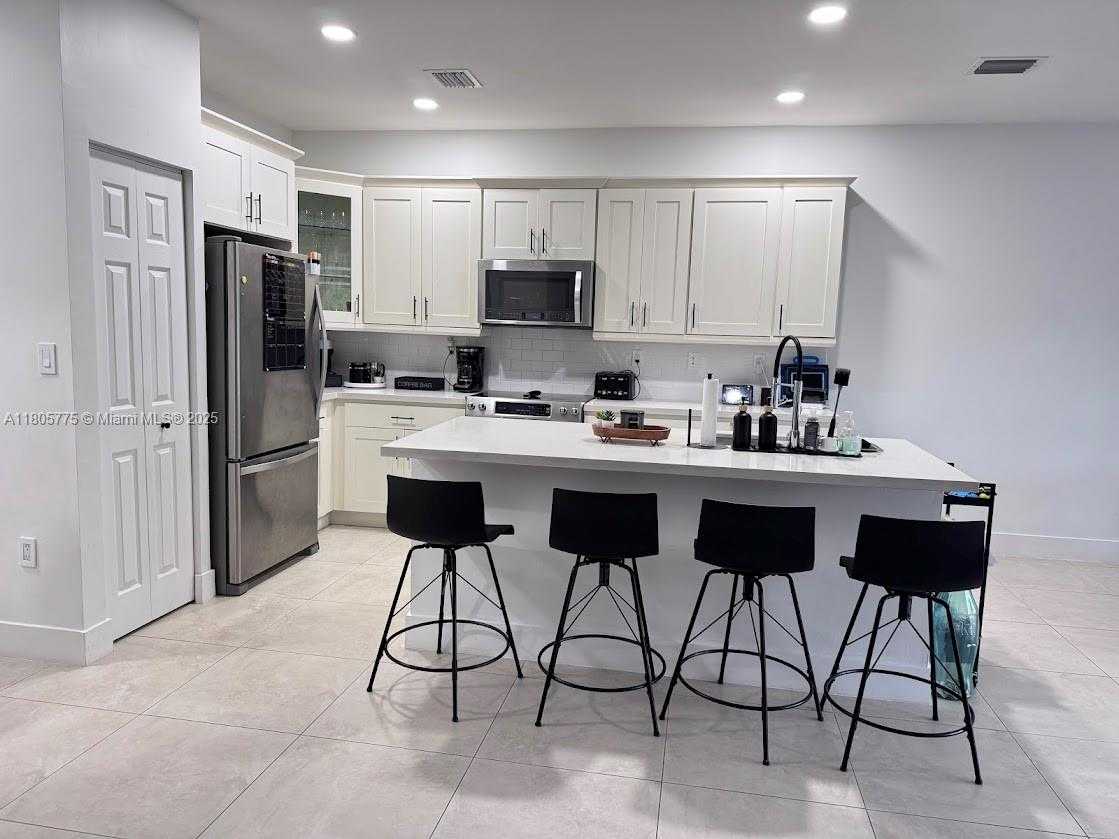 Small Image of 10409 NORTH WEST 61ST LN, Doral Number 7