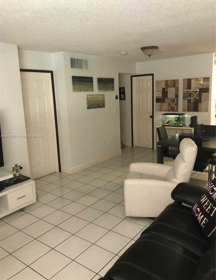 Small Image of 2740 WEST 62ND ST #104, Hialeah Number 3