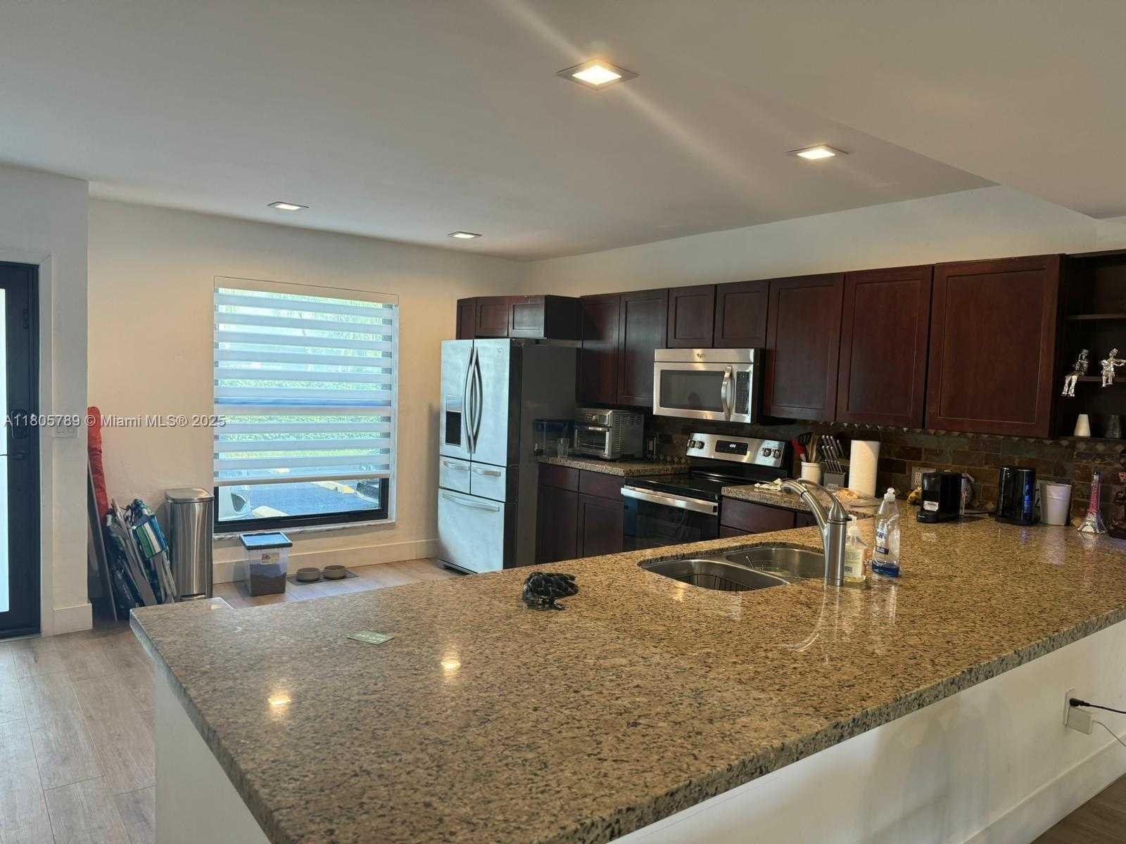 Small Image of 3720 NORTH EAST 167TH ST #39, North Miami Beach Number 3