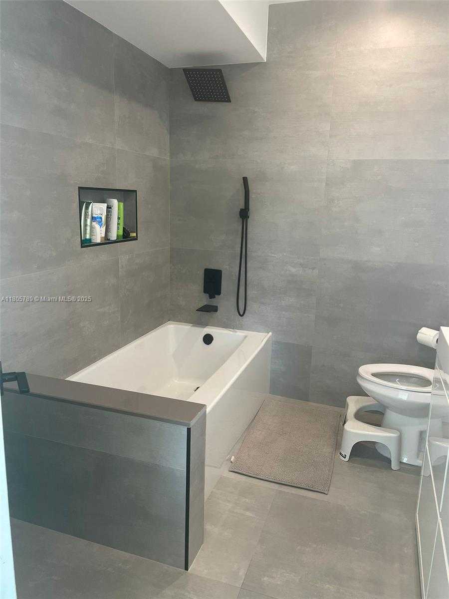 Small Image of 3720 NORTH EAST 167TH ST #39, North Miami Beach Number 9