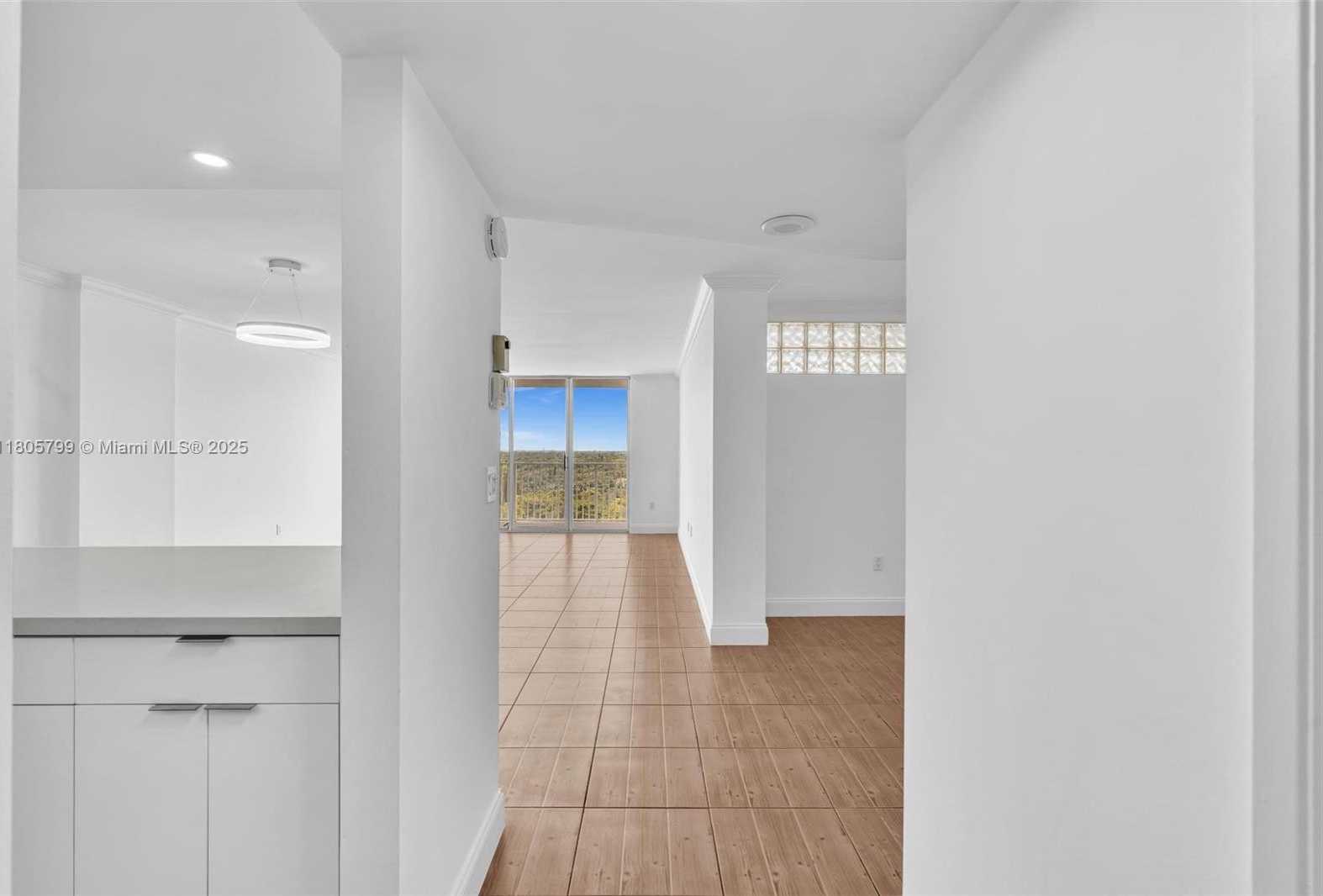 Small Image of 2801 NORTH EAST 183RD ST #1703W, Aventura Number 2