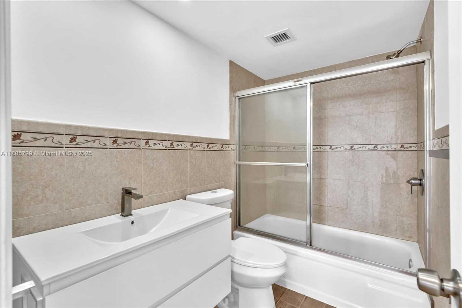 Small Image of 2801 NORTH EAST 183RD ST #1703W, Aventura Number 26