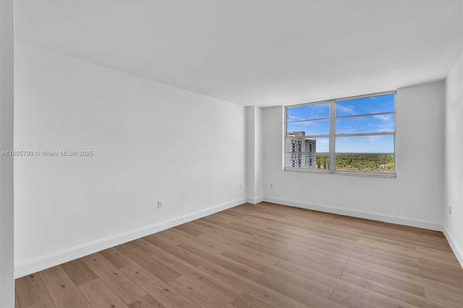 Small Image of 2801 NORTH EAST 183RD ST #1703W, Aventura Number 28