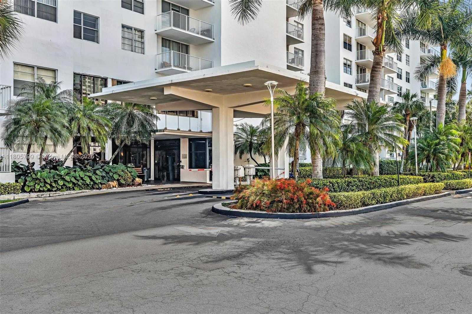 Small Image of 2801 NORTH EAST 183RD ST #1703W, Aventura Number 40