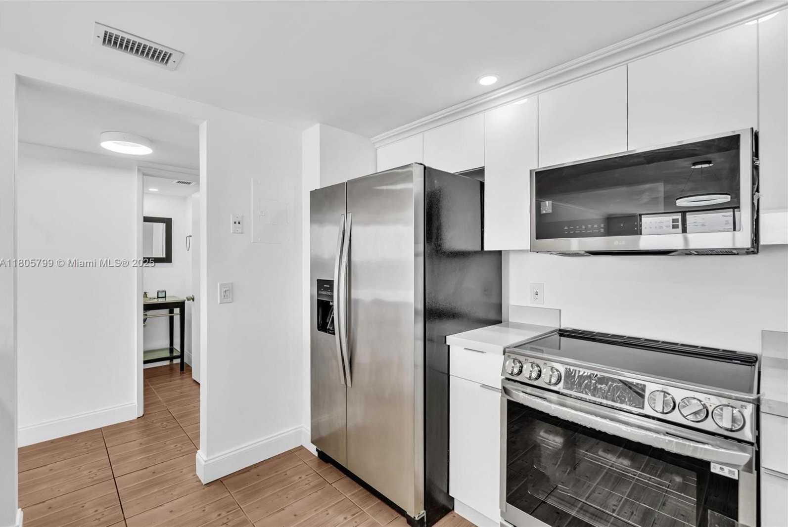 Small Image of 2801 NORTH EAST 183RD ST #1703W, Aventura Number 7