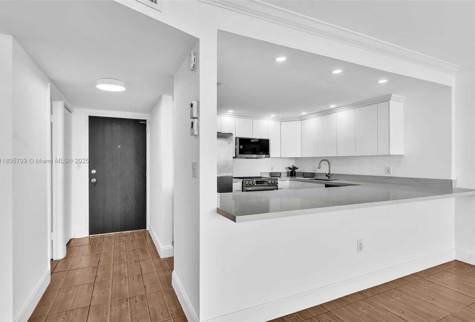 Small Image of 2801 NORTH EAST 183RD ST #1703W, Aventura Number 9