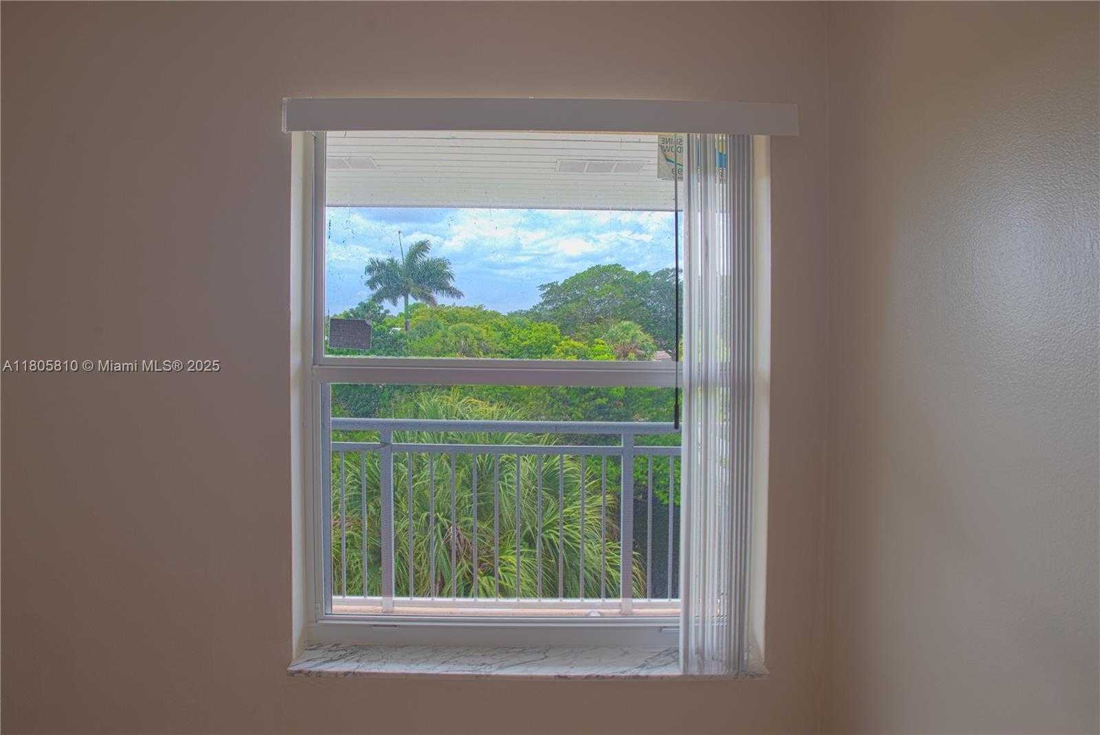 Small Image of 405 SOUTH PINE ISLAND RD #405D, Plantation Number 10