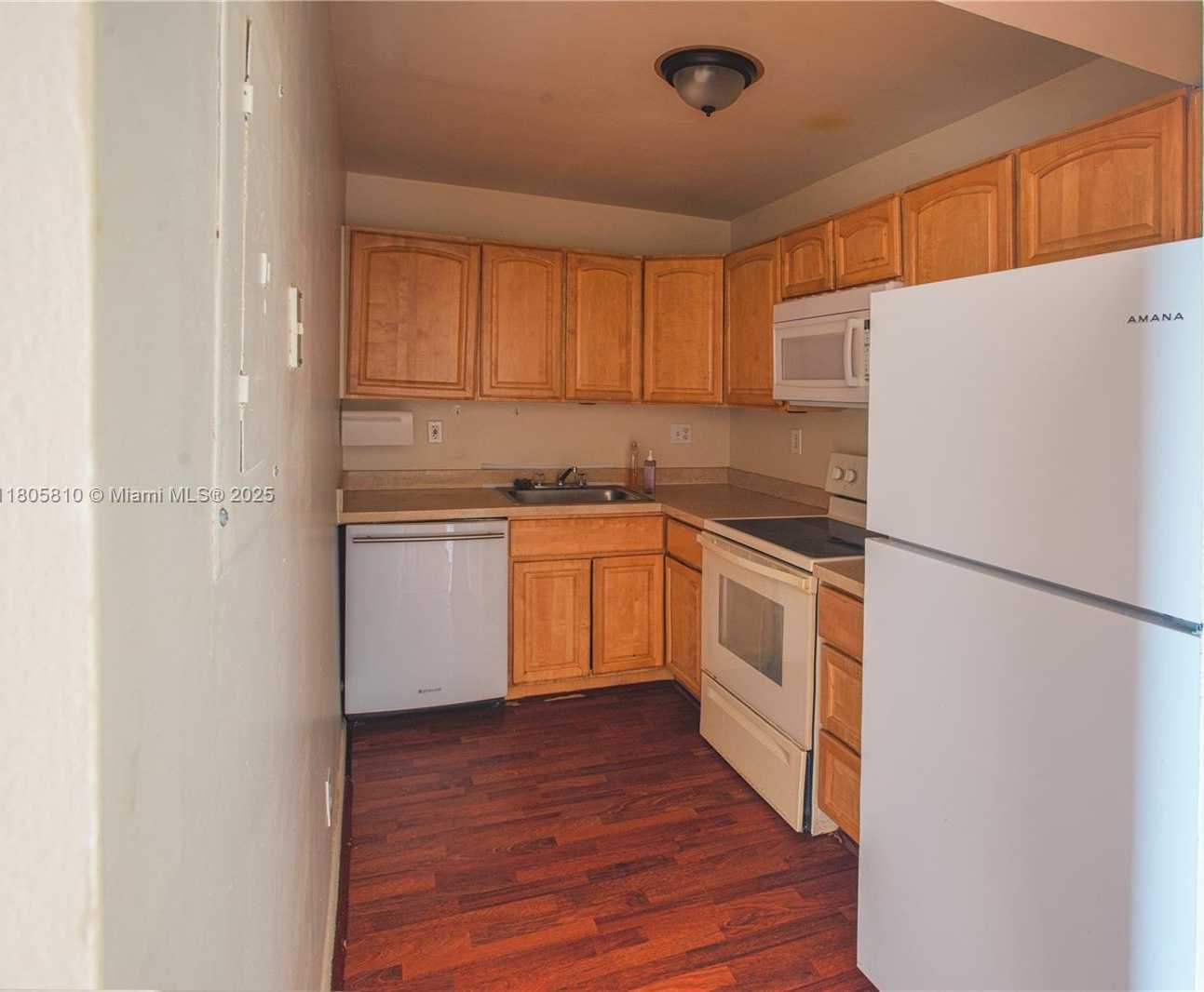 Small Image of 405 SOUTH PINE ISLAND RD #405D, Plantation Number 15